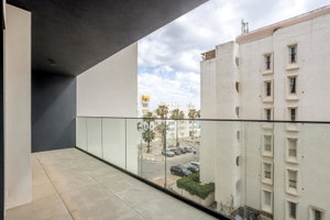 2-bed apartment with balcony, 2nd line in Quarteira 1845493535