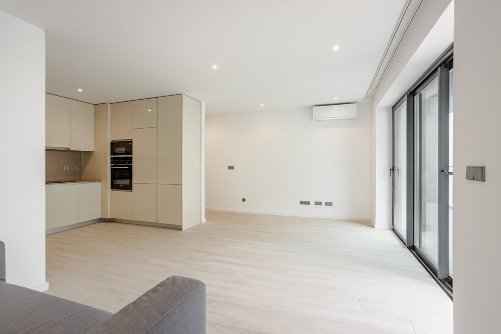 2-bed apartment with balcony, 2nd line in Quarteira 1845493535