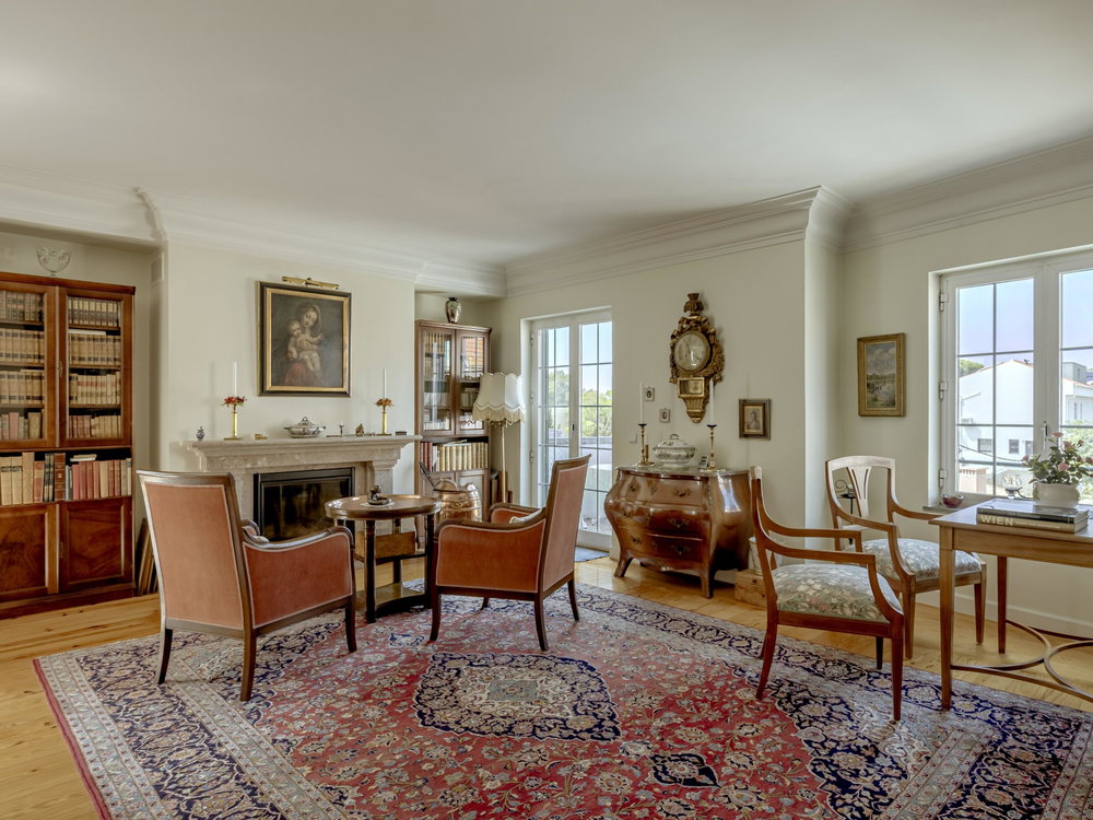 Duplex 6-bedroom apartment in the historical center of Cascais