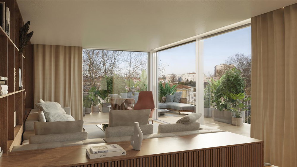 3-bedroom apartment with terrace and parking, in Porto.