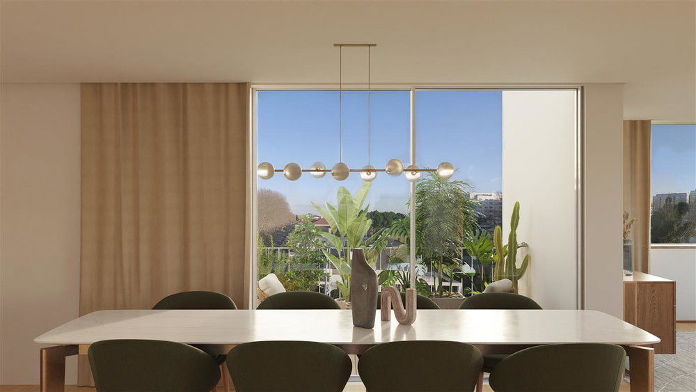 3-bedroom apartment with terrace and parking, in Porto