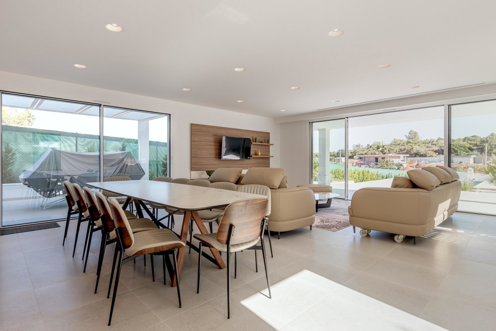6-bedroom villa with swimming pool and garage in Alvor, Algarve