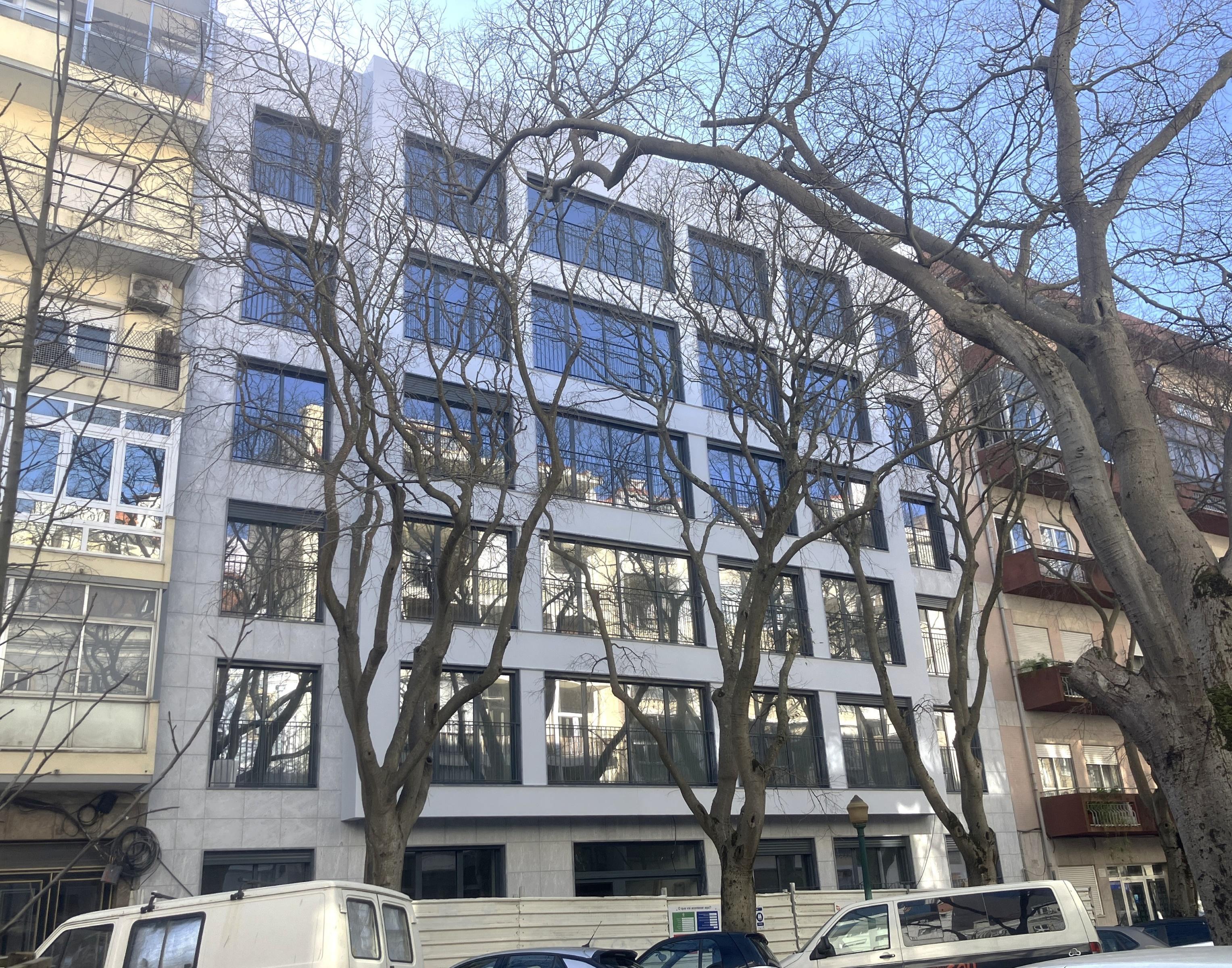 2-bedroom apartment with parking in Alcântara Lisbon