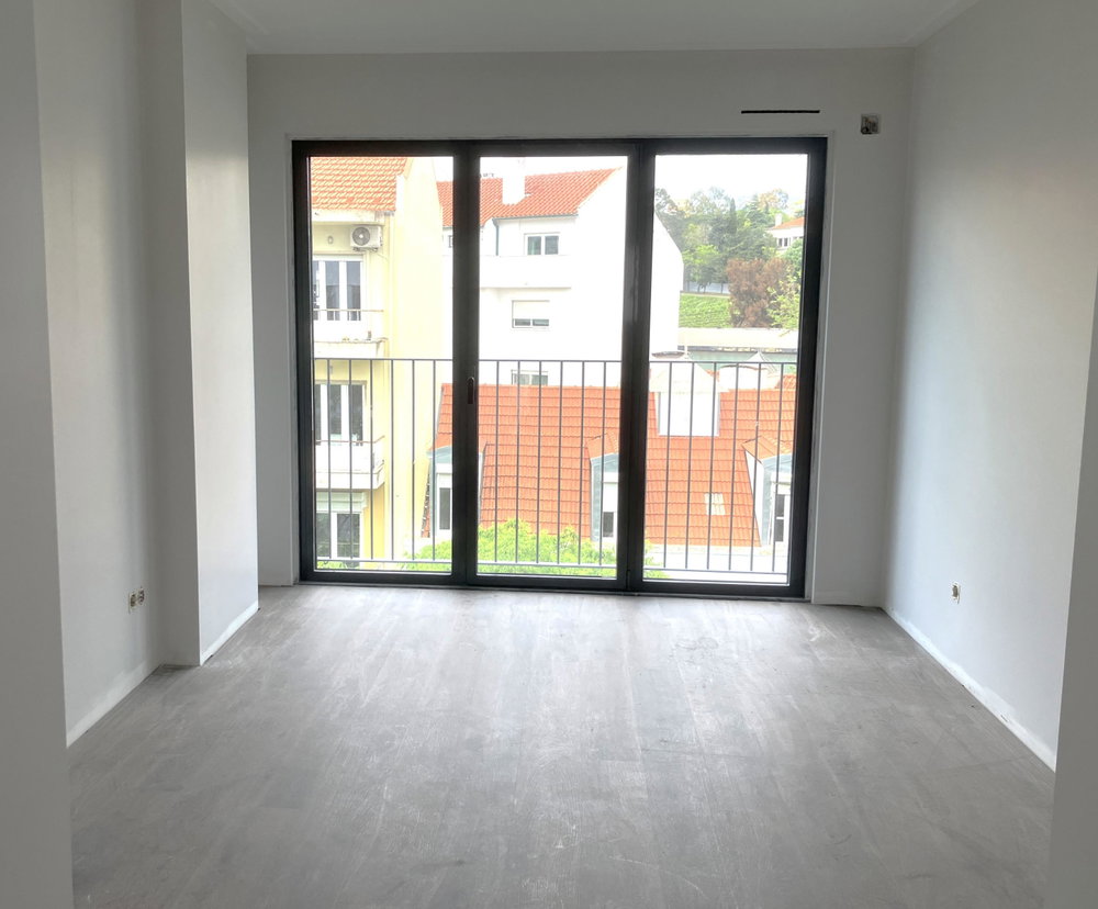 3-bedroom apartment with parking in Alcântara, Lisbon