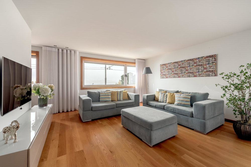 3-bedroom house with balcony and garage, in Foz do Douro, Porto.