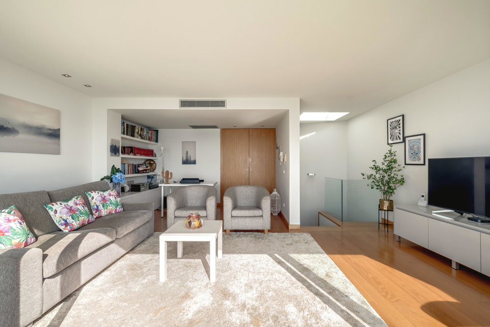 3-bedroom house with balcony and garage, in Foz do Douro, Porto.