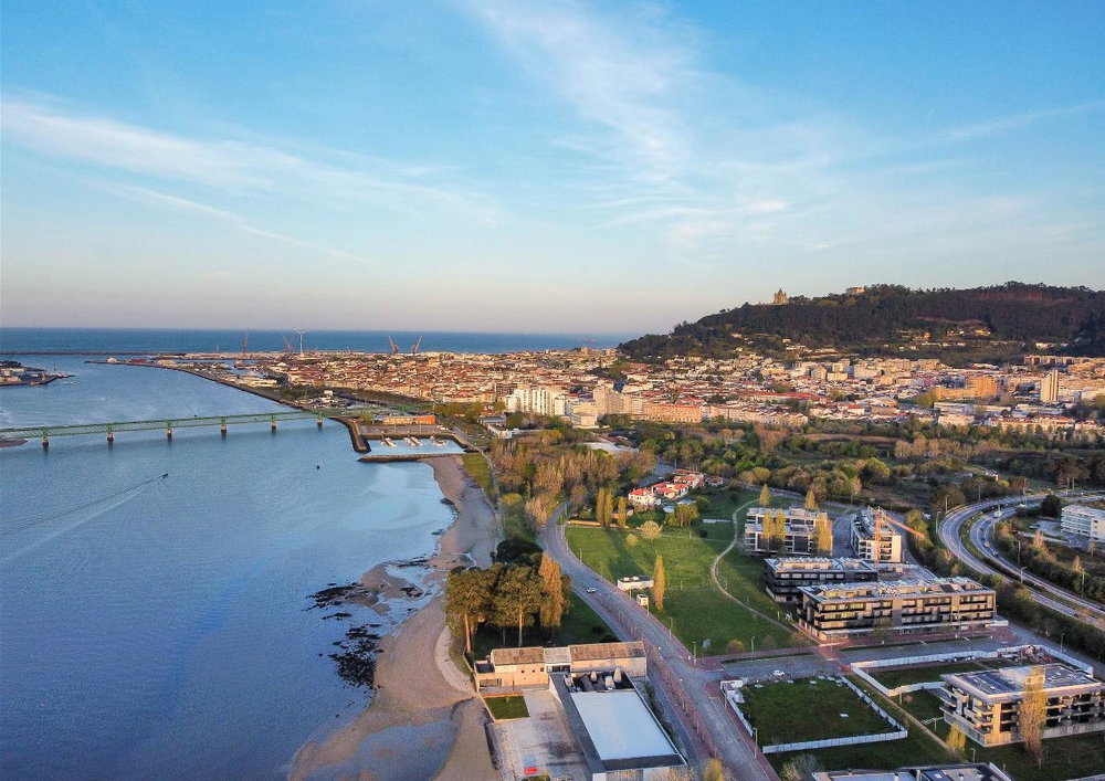 3-bedroom duplex penthouse apartment in Viana do Castelo