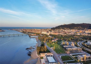 3-bedroom duplex penthouse apartment in Viana do Castelo