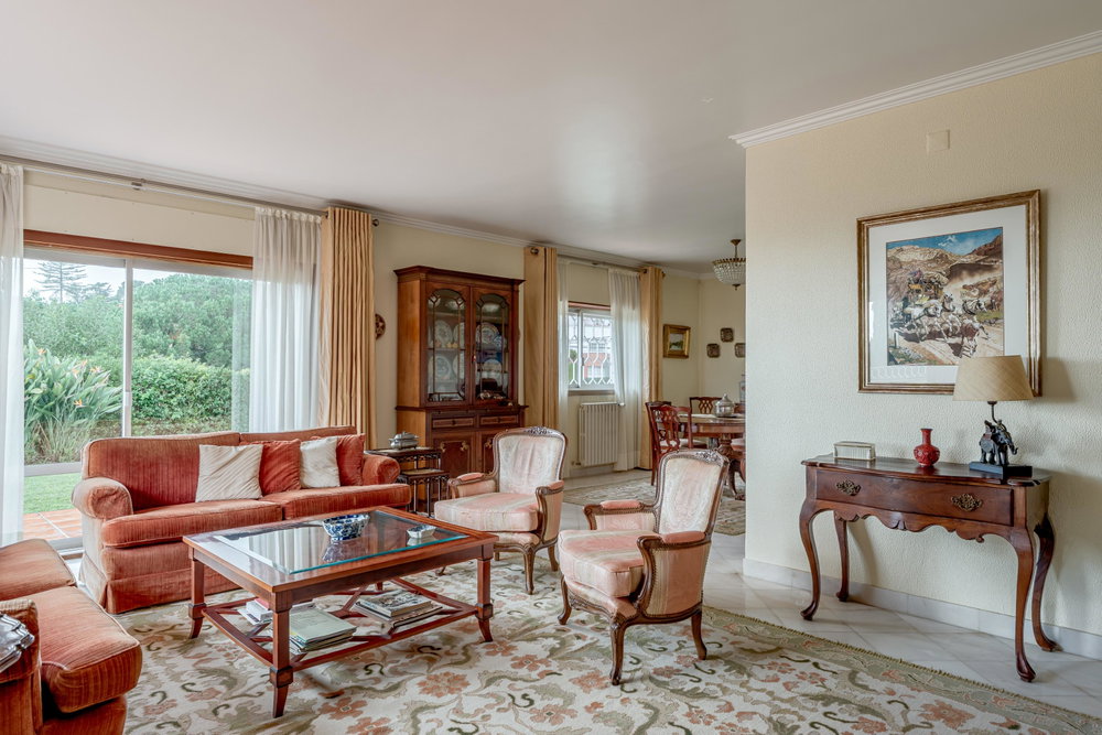 4+1 Bedroom Villa with garden and garage, in Estoril, Cascais 83115283