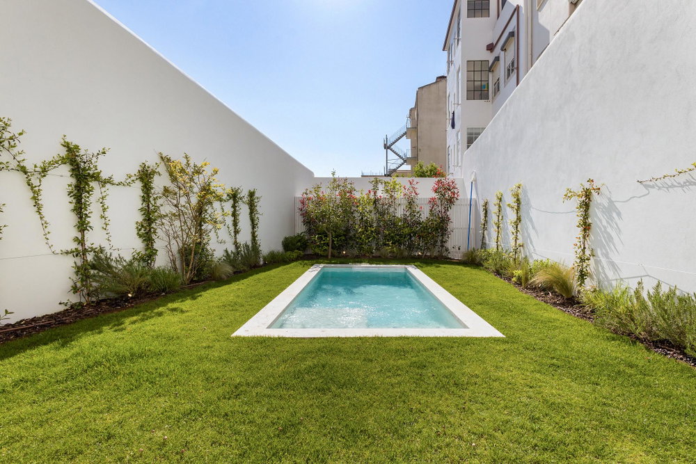 2-Bedroom duplex apartment in the Da Lapa 93 condominium, Lisbon