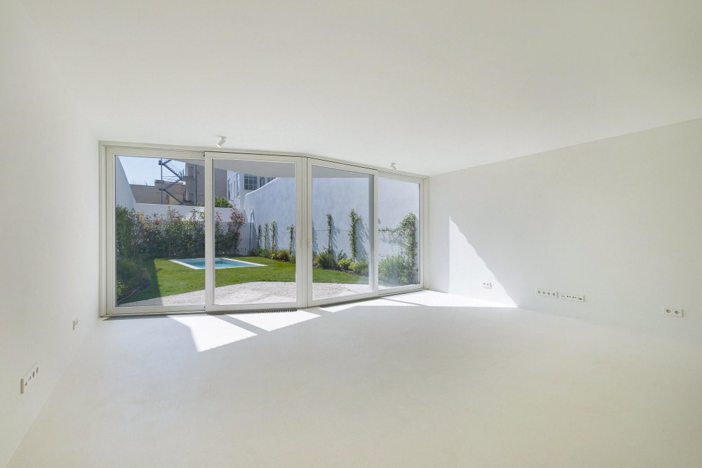 2-Bedroom duplex apartment in the Da Lapa 93 condominium, Lisbon