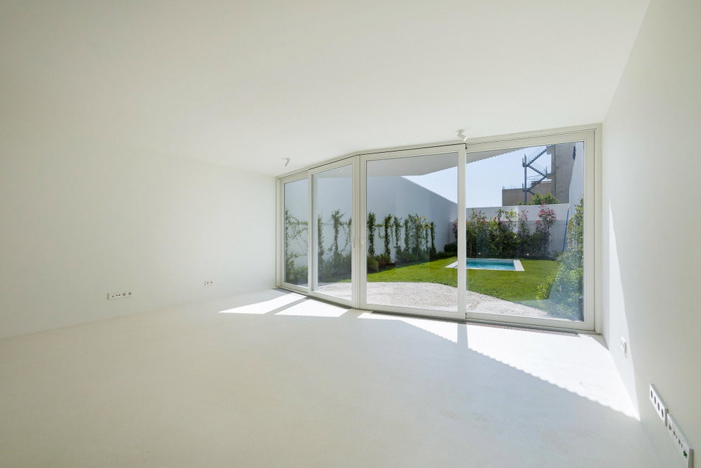 2-Bedroom duplex apartment in the Da Lapa 93 condominium, Lisbon