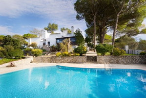 7- Bedroom villa with swimming pool and garden in Azeitão, Setúbal 3265759089