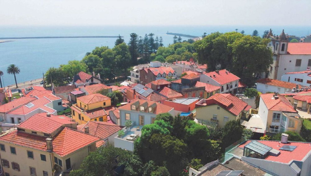 2-bedroom apartment with balcony, in Foz Velha, Porto