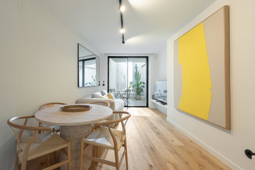 T0 apartment with terrace and sea view, in Porto