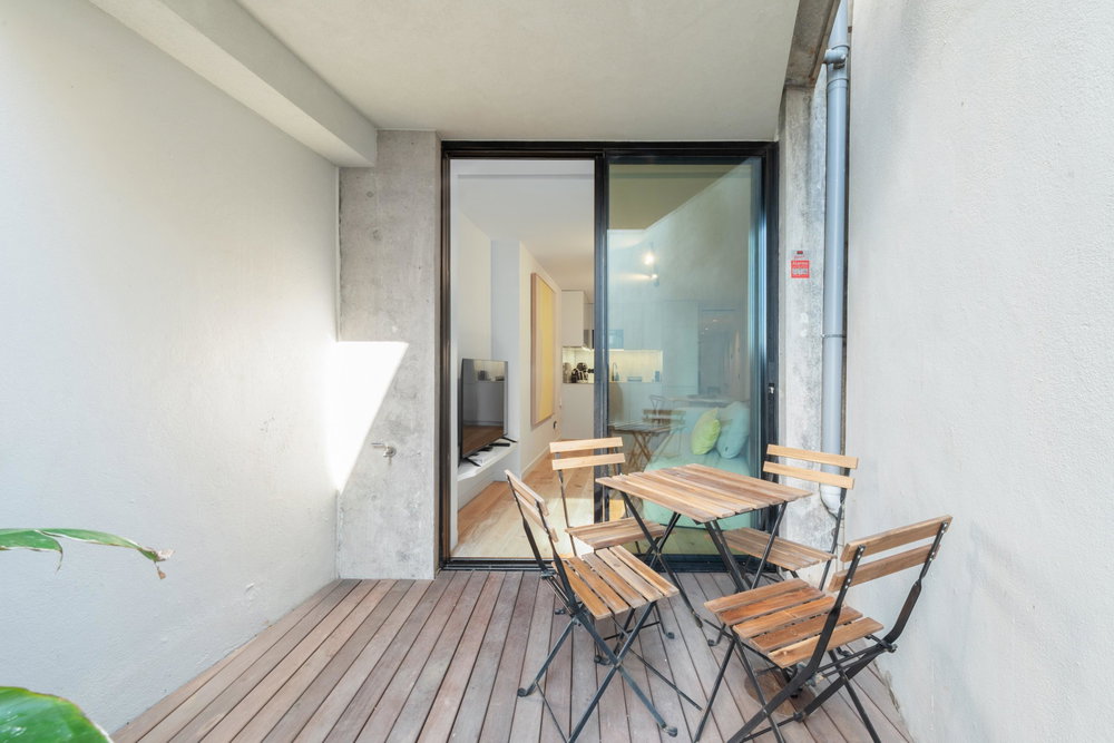 T0 apartment with terrace and sea view, in Porto