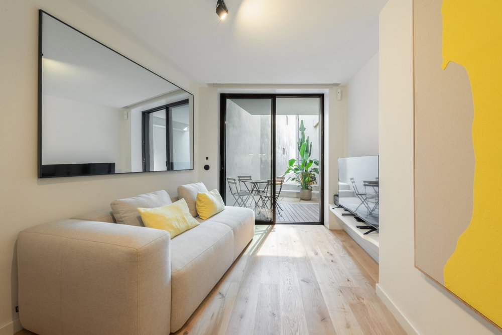 T0 apartment with terrace and sea view, in Porto