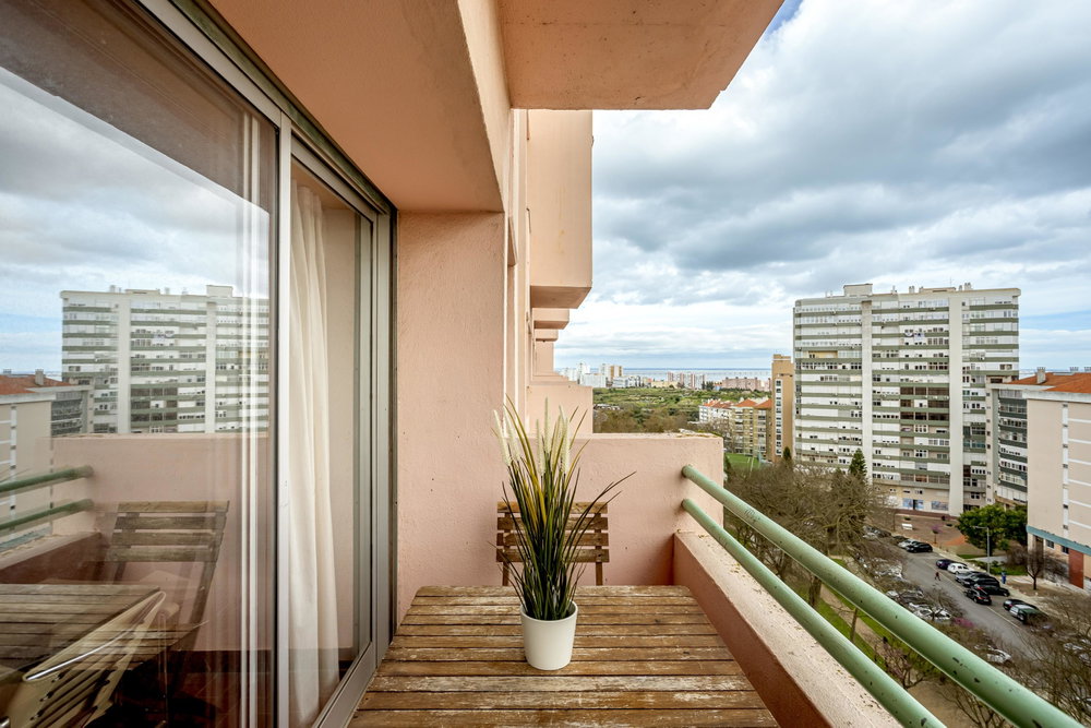 Five-bedroom apartment with balcony and parking, in Lisbon 917504906