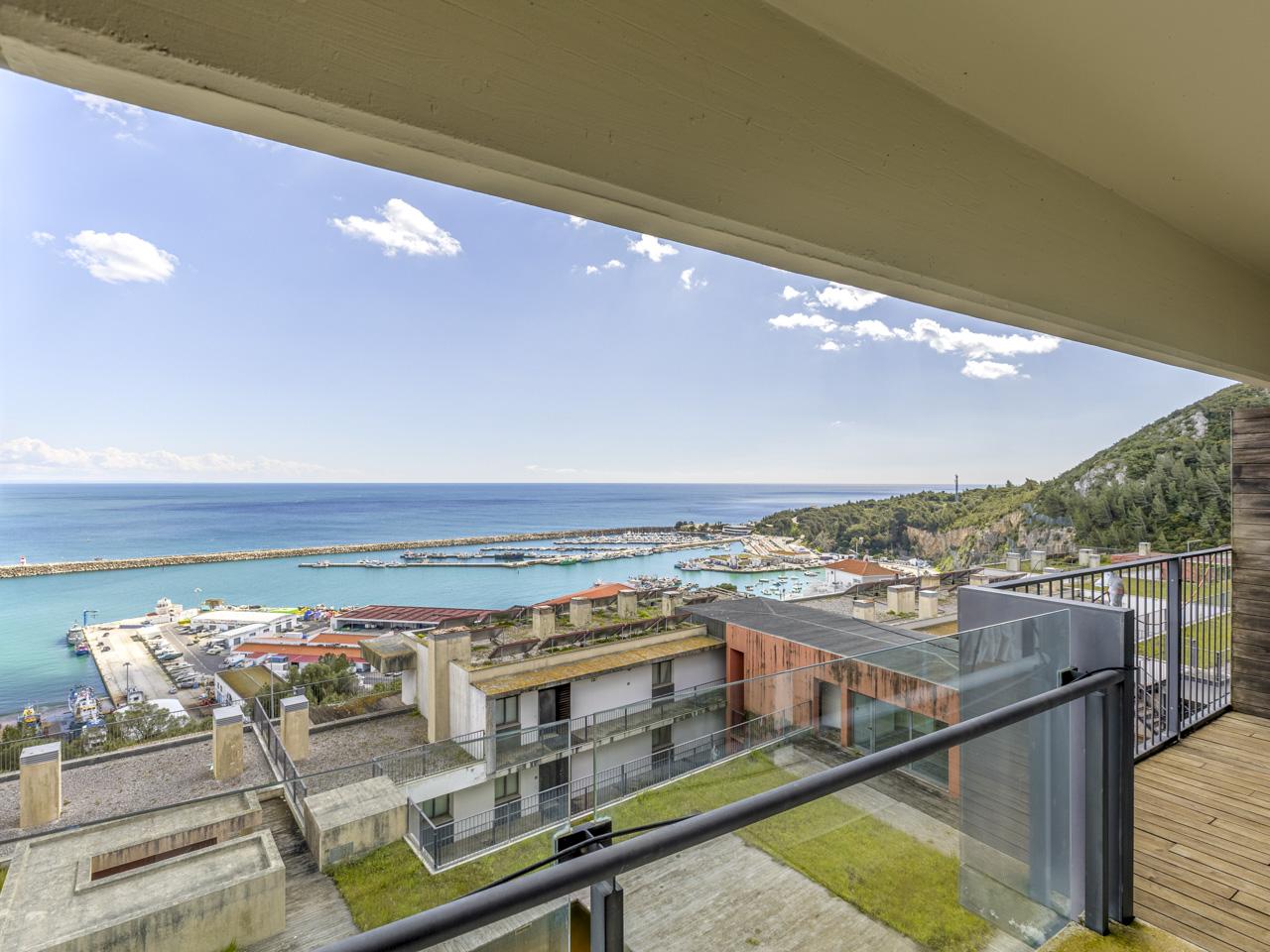 New studio apartment near the beach in Harbour View II Sesimbra