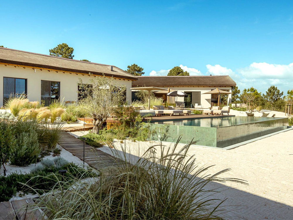 Exclusive Coastal Retreat: 7-Bedroom Luxury Villa in Comporta’s Premier Gated Community 3302257134