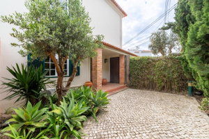 Moradia T4+1 com jardim na Areia em Cascais 3821794994