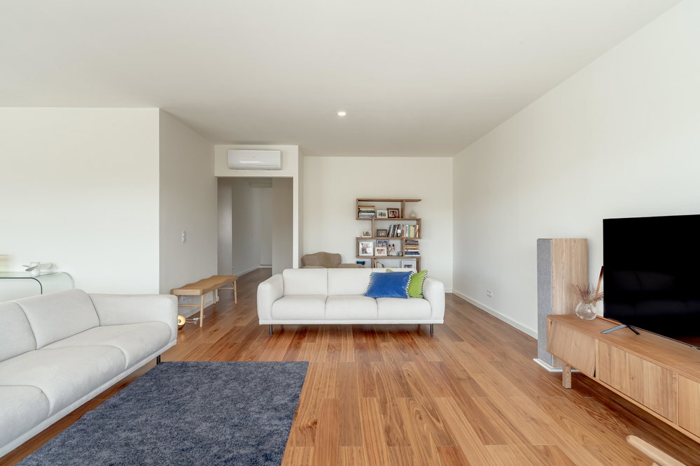 Renovated 3-bedroom apartment with balconies, in Lisbon 3024347451