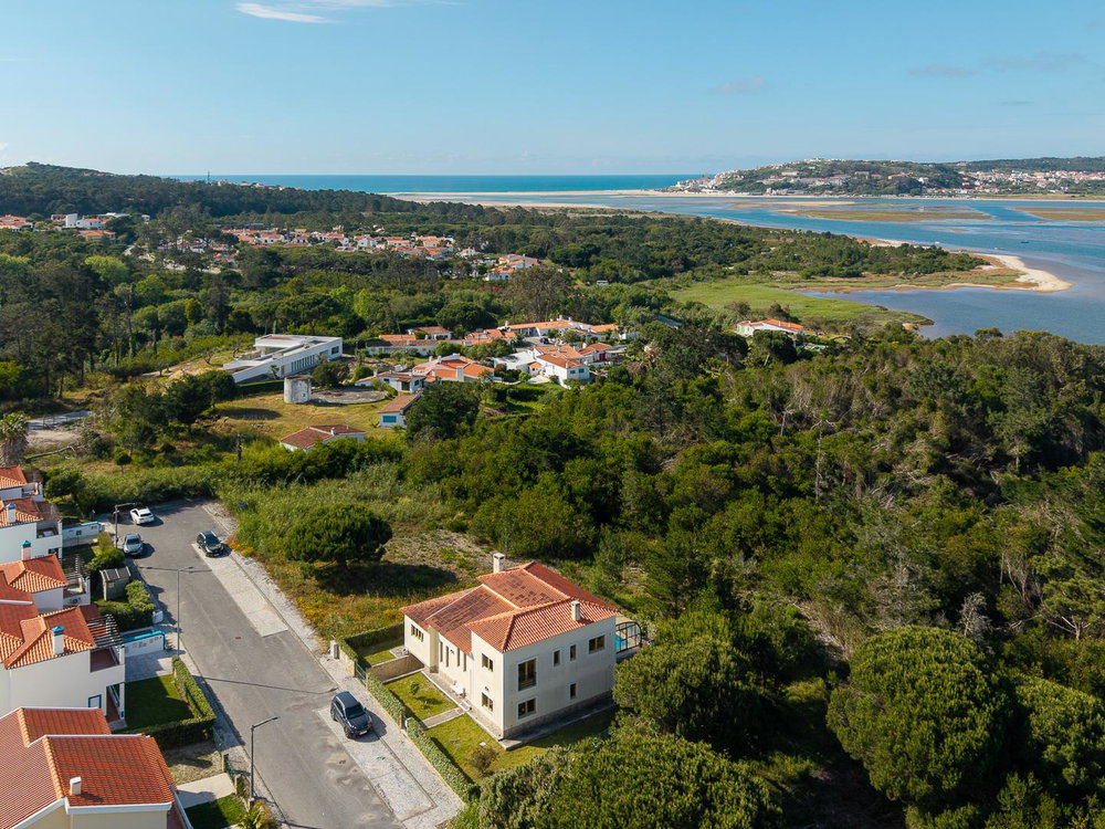 Land for construction of a 4-bedroom villa, in Óbidos 134498431