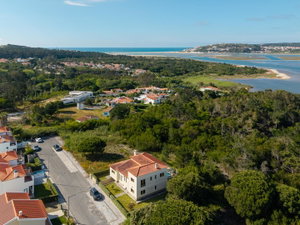 Land for construction of a 4-bedroom villa, in Óbidos 134498431