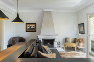 Renovated 2-bedroom apartment with garage in the center of Cascais 4260198363