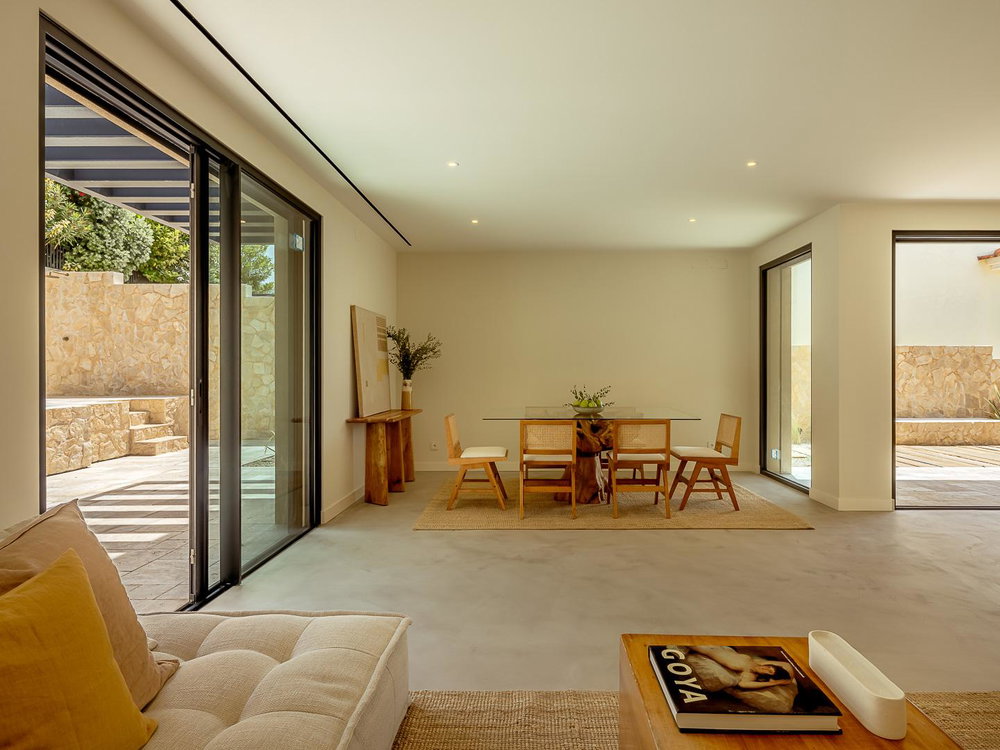 3+1 bedroom villa with garden, swimming pool and garage in Estoril 1662086487