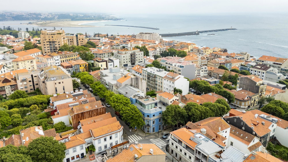 1-bedroom apartment with terrace near Foz Market, Porto