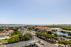 4-bedroom apartment with river view, in Restelo, Lisbon 1354124315