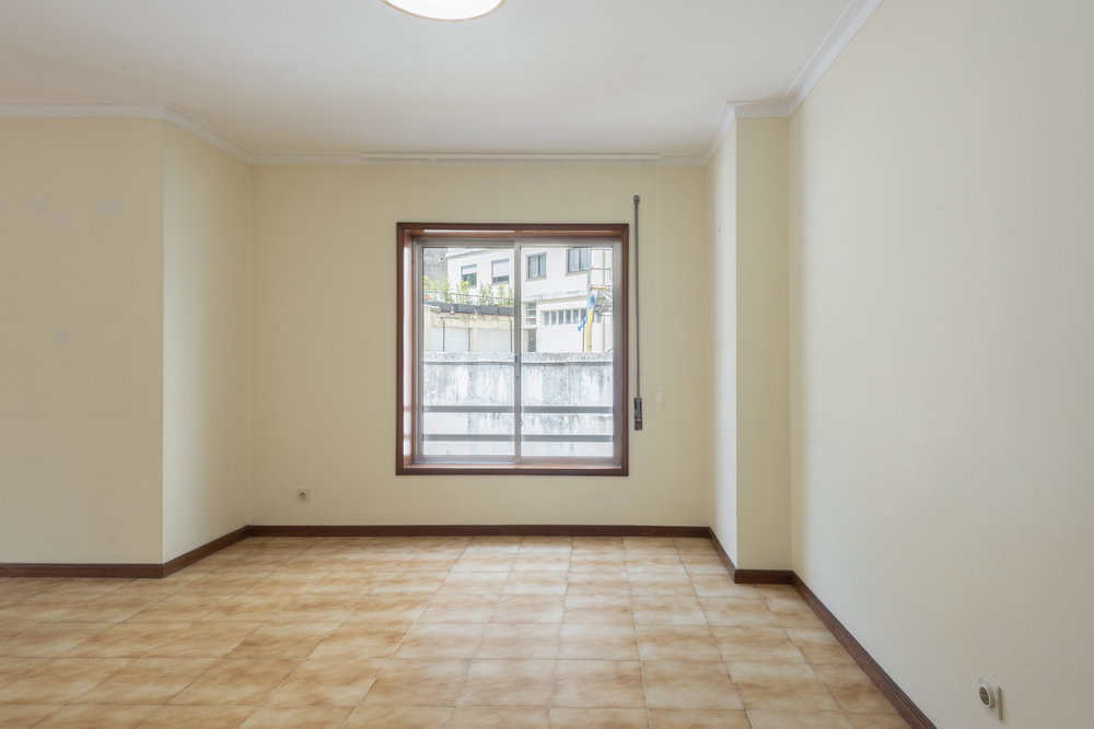 3-bedroom apartment with balcony, in the Bonfim area, Porto