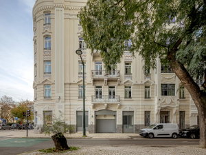 2-bedroom Apartment, in Avenida da República, Lisbon 3512594270