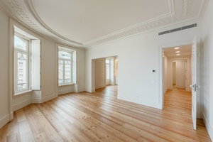 2-bedroom Apartment, in Avenida da República, Lisbon 3512594270