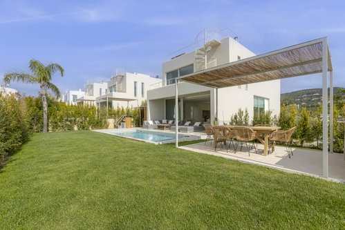 3-bedroom villa with swimming pool, in Santa Bárbara de Nexe, Algarve 3659544837