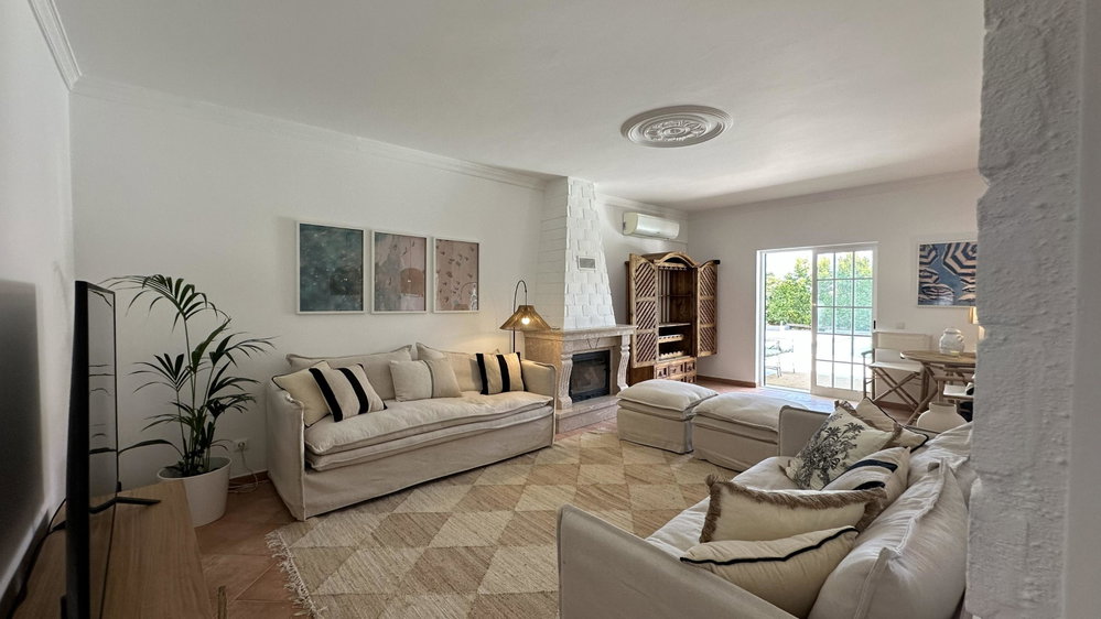 4+1 villa with garden and swimming pool Almancil Algarve 1908076166