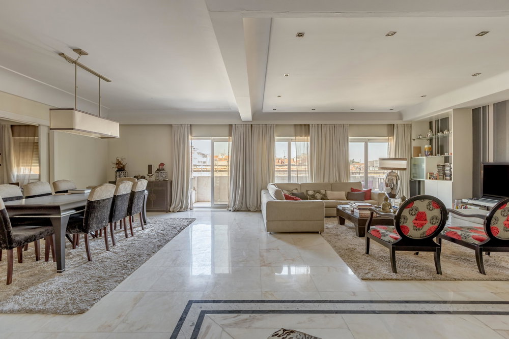 4-bedroom apartment with balcony and parking in Lisbon 704548082