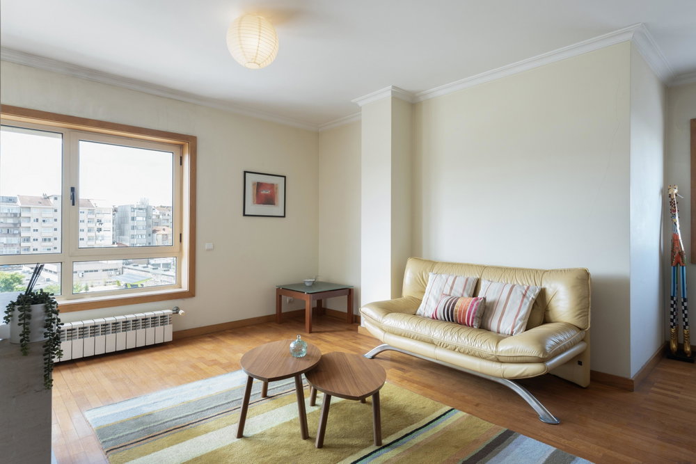 Two-bedroom apartment with a balcony and parking, in Porto.