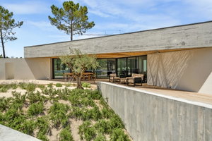 4-bedroom villa, new, near the beach in the centre of Carvalhal 2483226840
