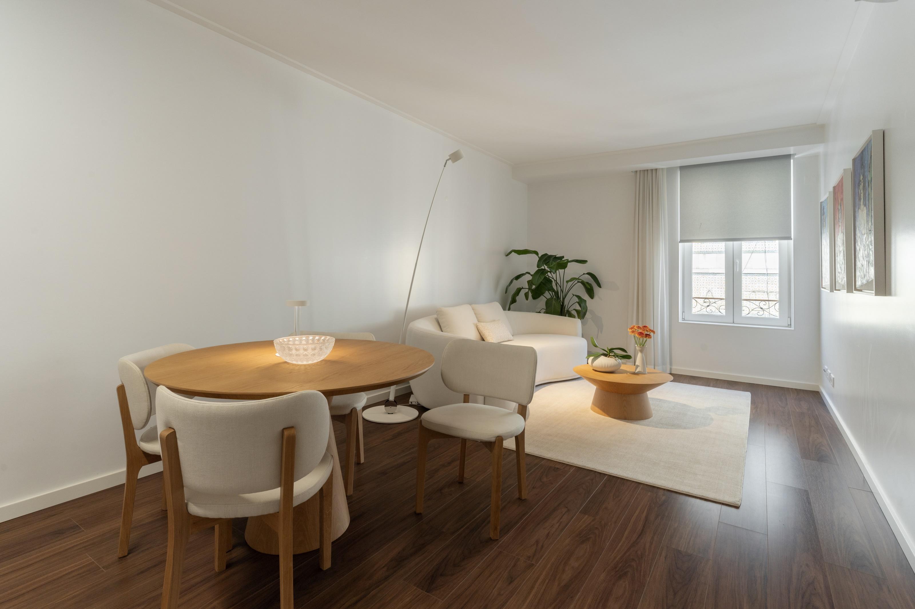 2-bedroom apartment with parking Campo de Ourique Lisbon