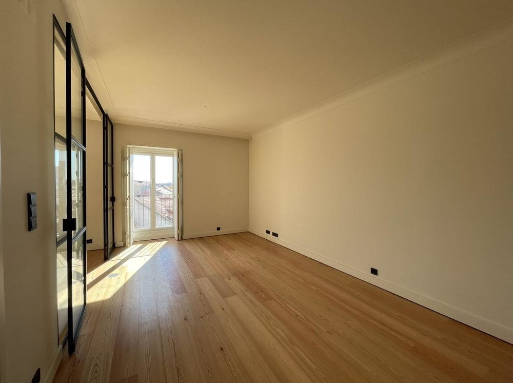 One-bedroom apartment, parking space, Saldanha, Lisbon 3945931567