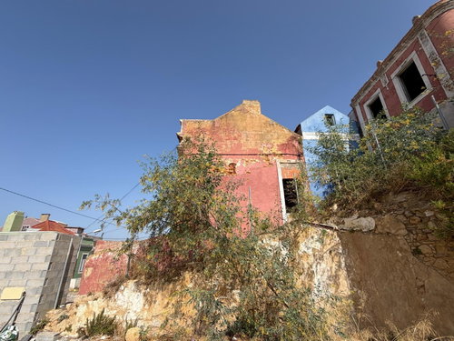 House for total reconstruction with river view, in Setúbal 4122451498