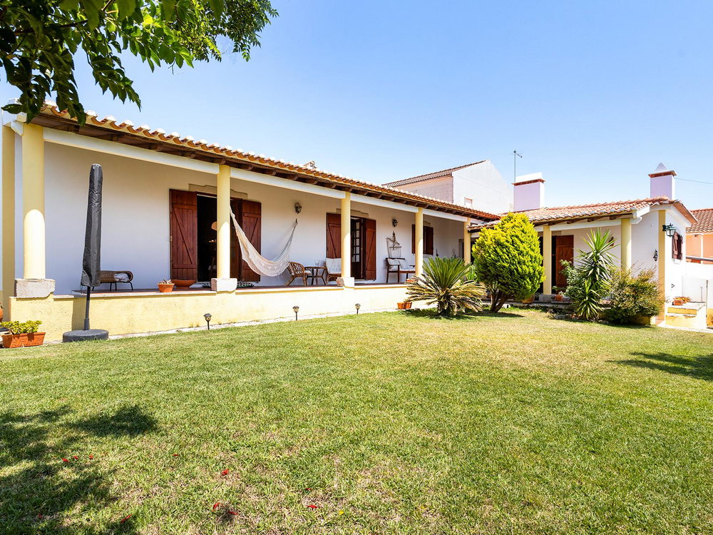 Renovated 2-bedroom house in Lourinhã 3949080878