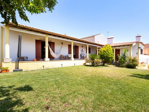 Renovated 2-bedroom house in Lourinhã 3949080878