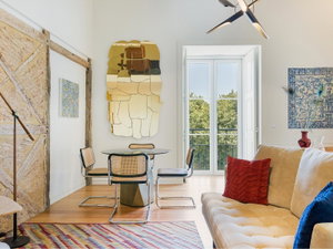 T2+1 duplex apartment, in Solar de Santana, Lisbon 2996782876