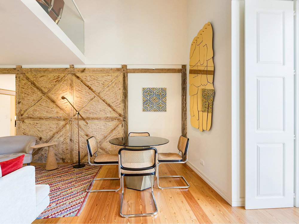 T2+1 duplex apartment, in Solar de Santana, Lisbon