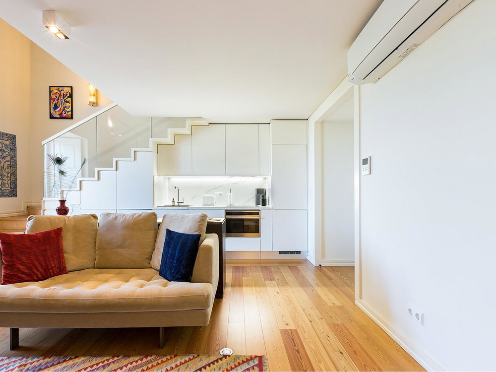 T2+1 duplex apartment, in Solar de Santana, Lisbon