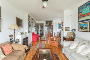 T4+1 apartment, with balcony and parking, in Porto