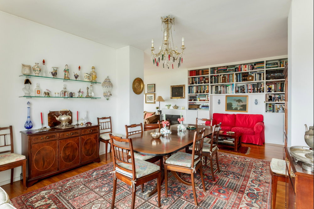 T4+1 apartment, with balcony and parking, in Porto